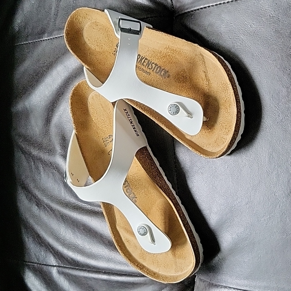 Birkenstock ,women gizeh thong sandal size 41 / size 10